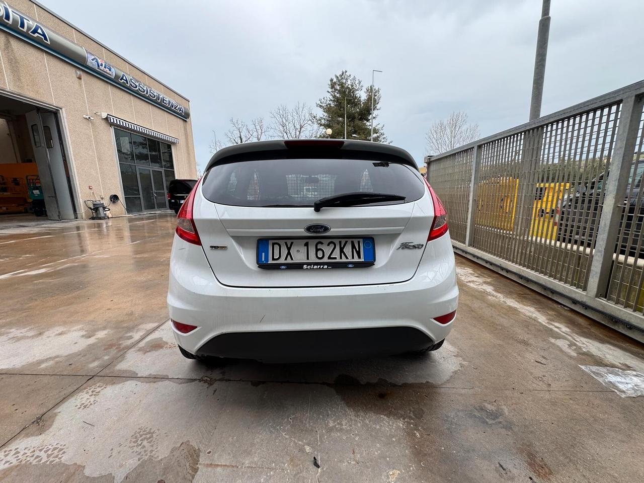 Ford Fiesta 1.4 D Van (Furgonata) – Revisionata fino al 2027