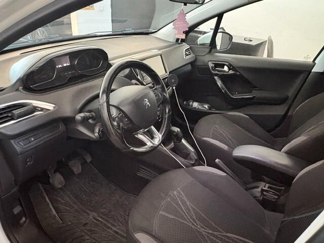Peugeot 208 1.4 HDi 68 CV 5 porte Allure