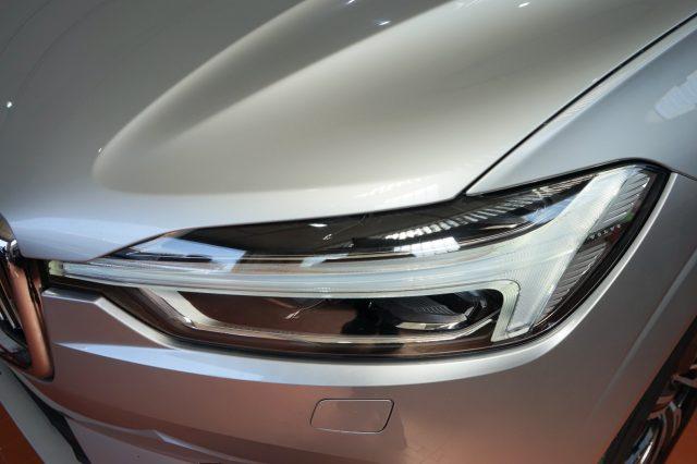 VOLVO XC60 B4 AWD Geartronic Inscription Ufficiale Certificat