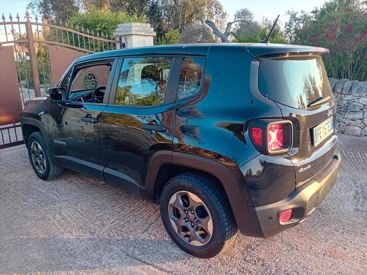 Jeep Renegade 2.0 Mjt 4WD Active Drive Sport 120cv
