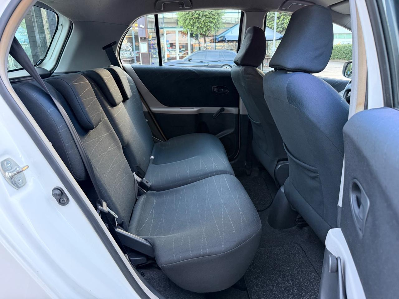Toyota Yaris 1.0 Sol - GARANZIA