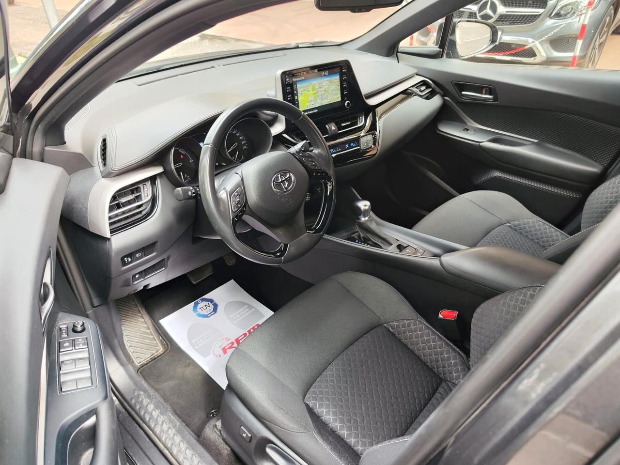 Toyota C-HR 1.8 Hybrid Business