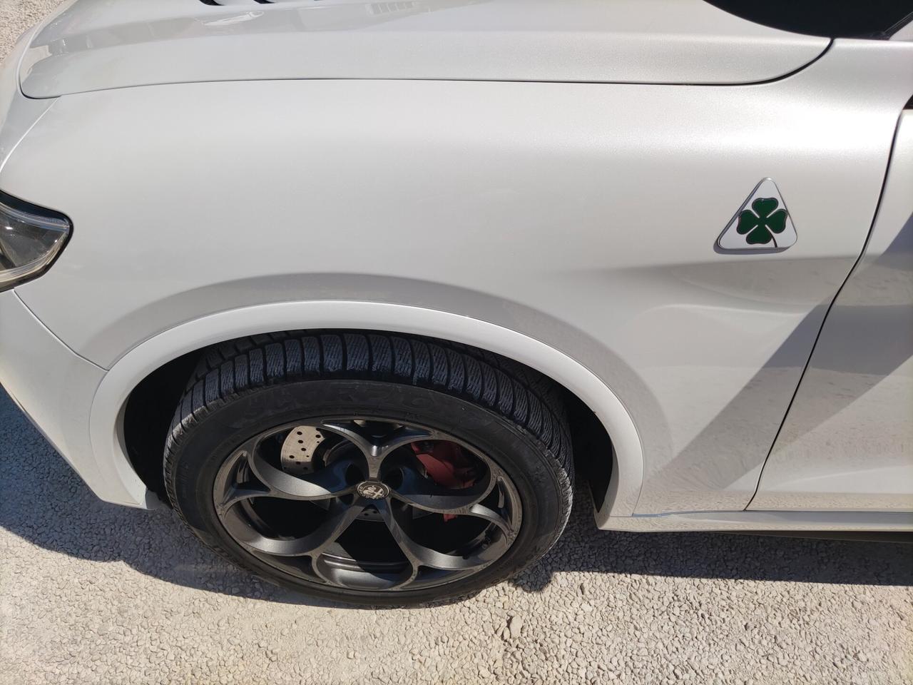Alfa Romeo Stelvio 2.9 Bi-Turbo V6 510 CV AT8 Quadrifoglio