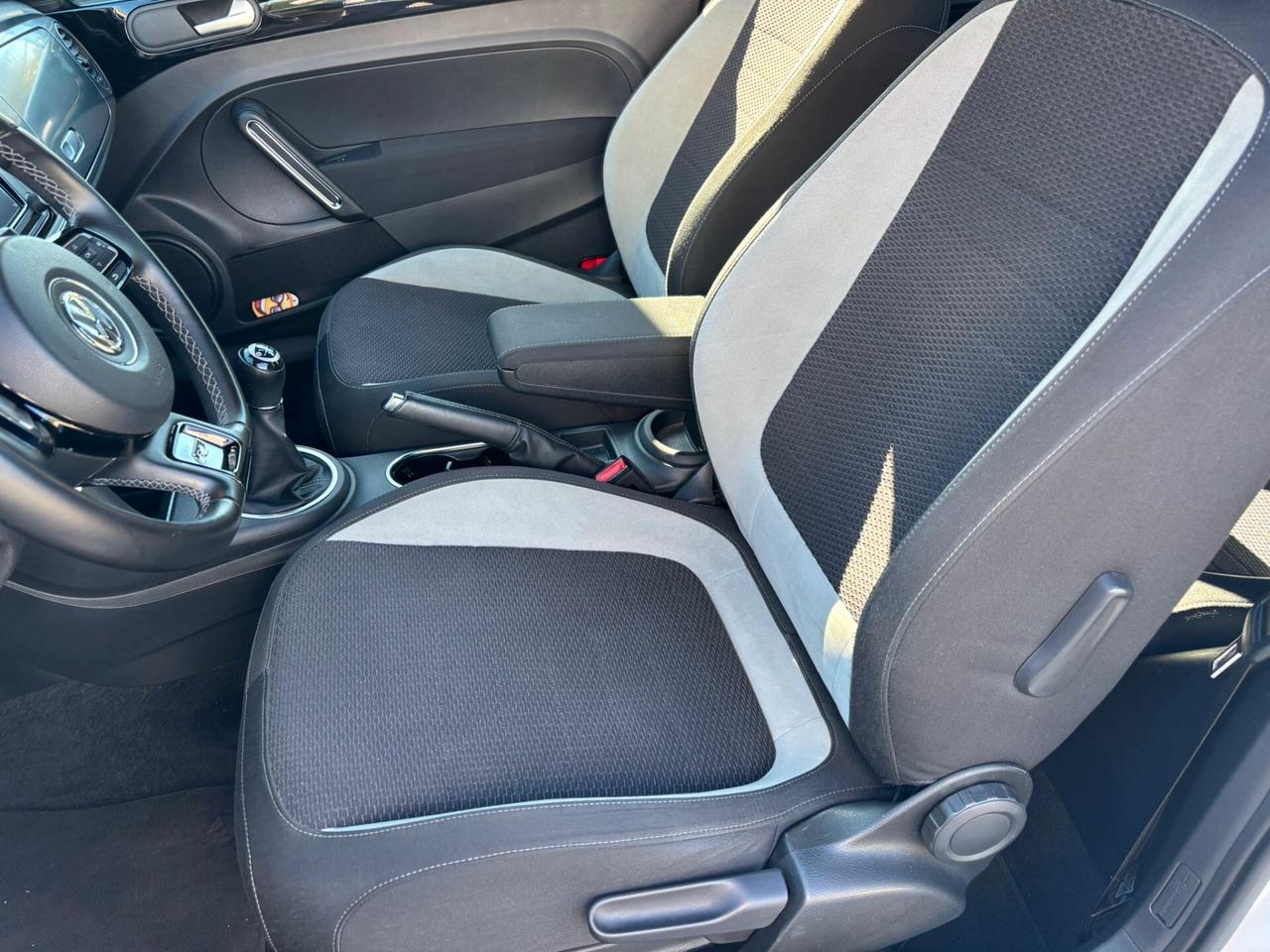 Volkswagen Maggiolino Cabrio 2.0 TDI Sport BlueMotion Technology