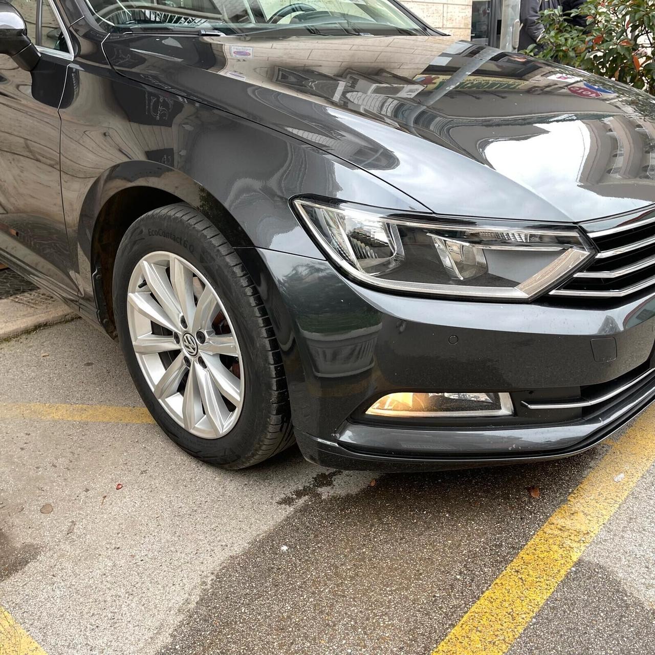 Volkswagen Passat 1.6 TDI 120cv DSG Executive