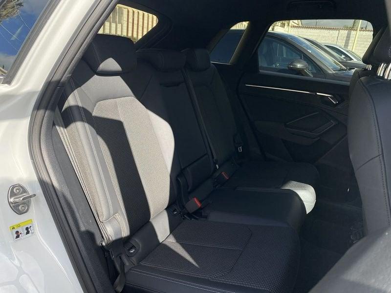 Audi Q3 S Line interno ed esterno 2.0 TDI 200CV S-Tronic quattro 40