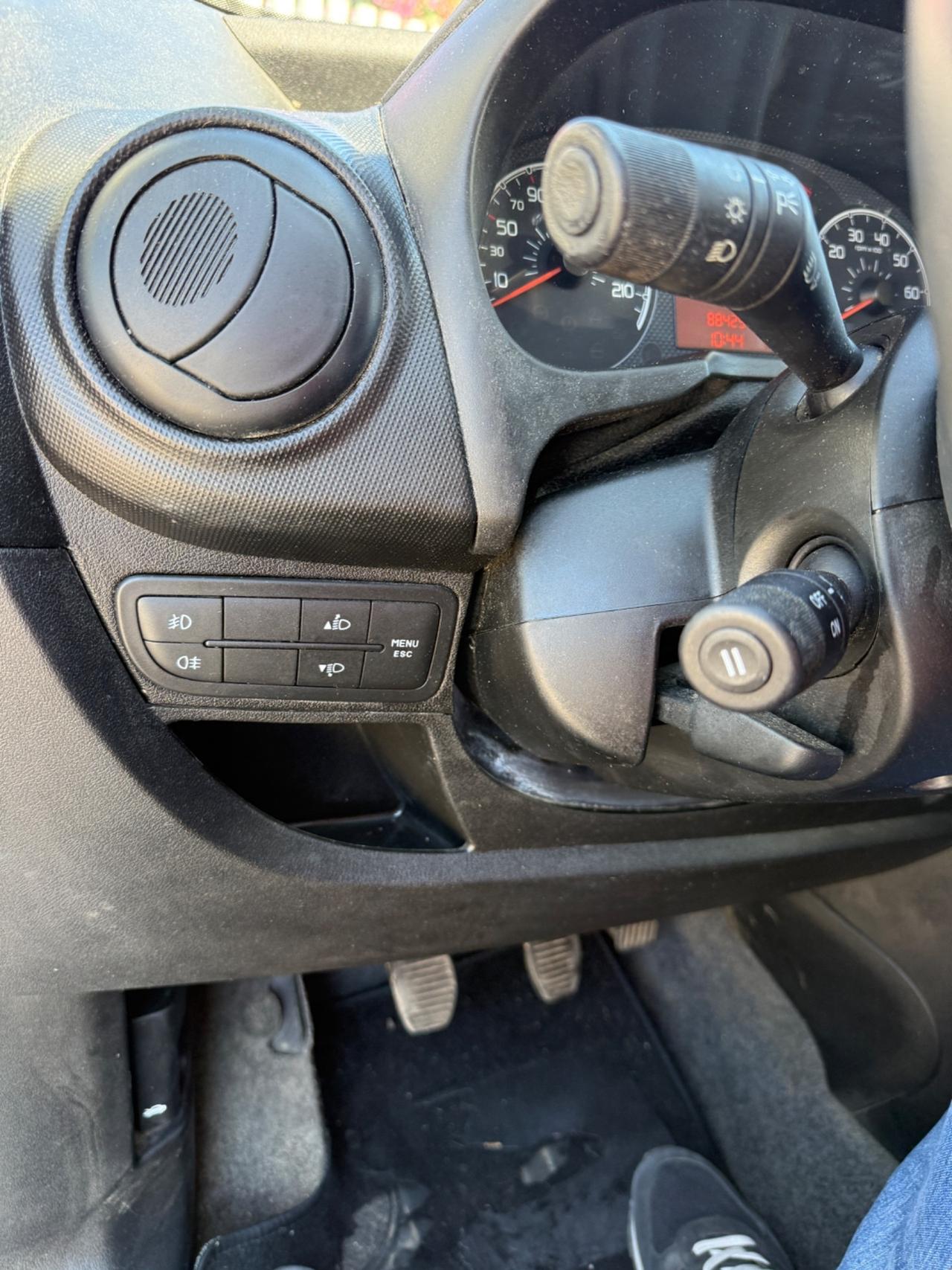 Fiat Qubo 1.3 MJT 75 CV Trekking
