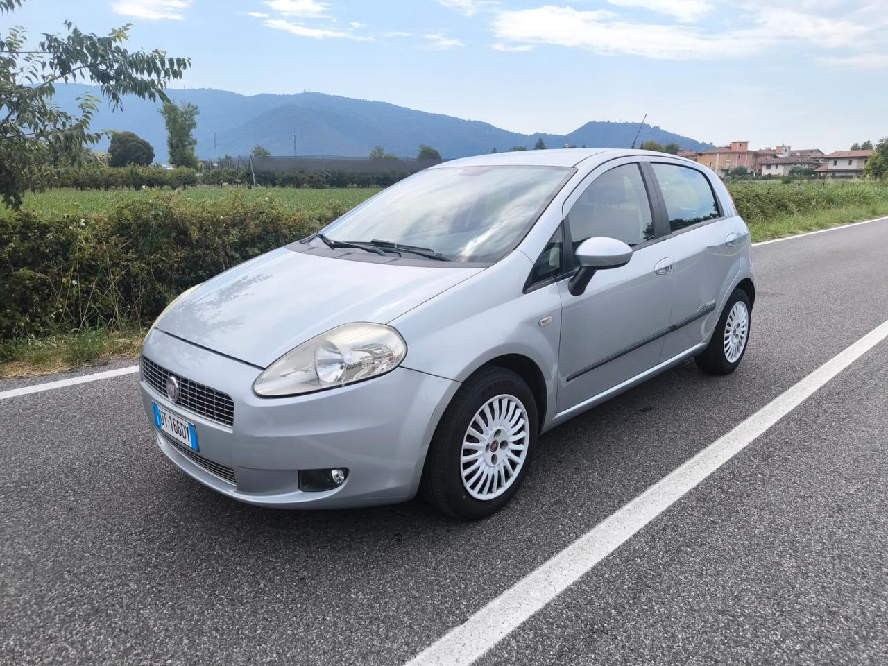 FIAT GRANDE PUNTO 1.2 DYNAMIC "OK NEOPATENTATI"
