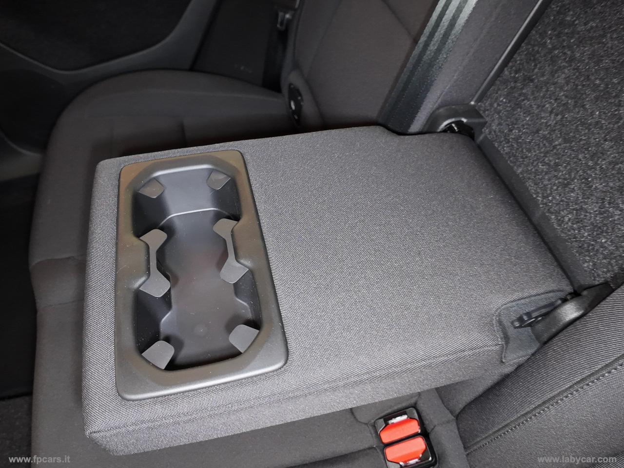 VOLVO XC40 D3 Geartronic Momentum Pro N1