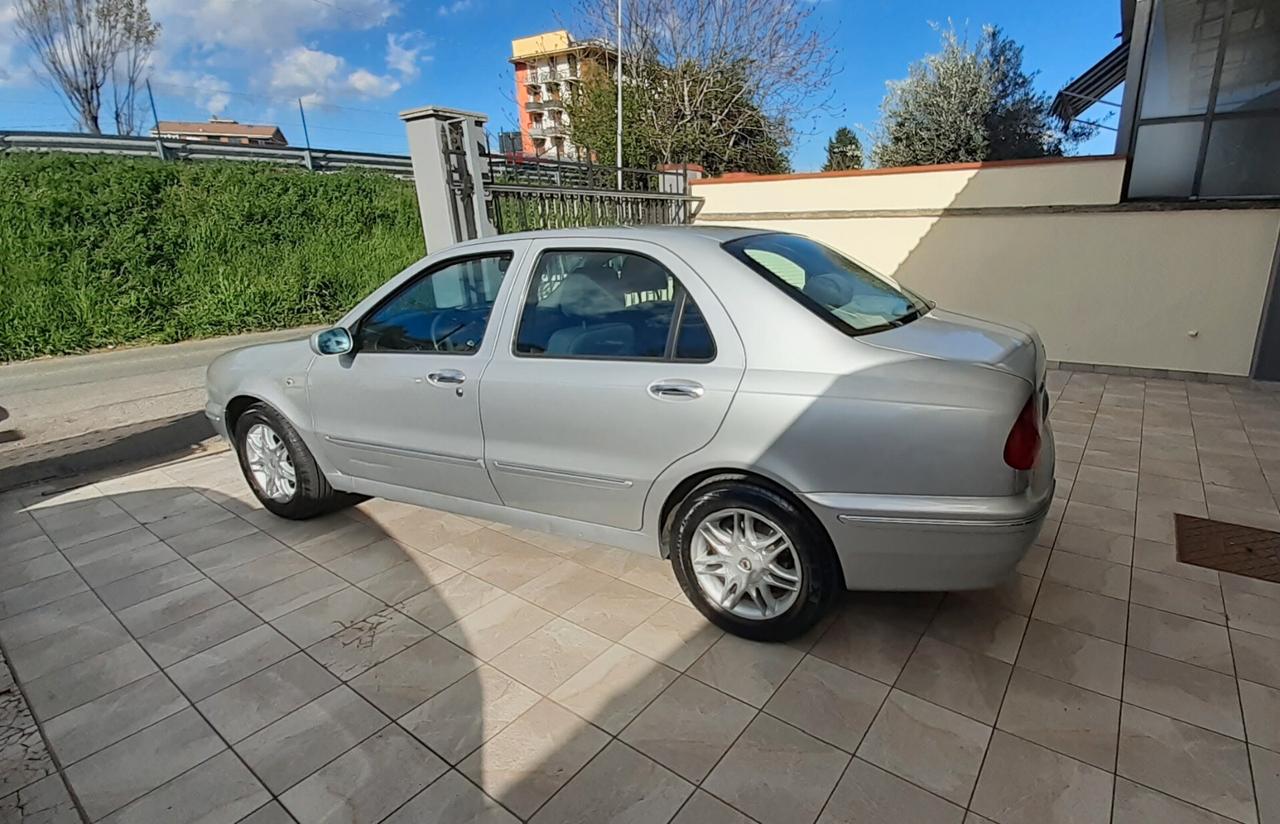 Lancia Lybra berlina 1.6i 16V YOUNGTIMER GPL