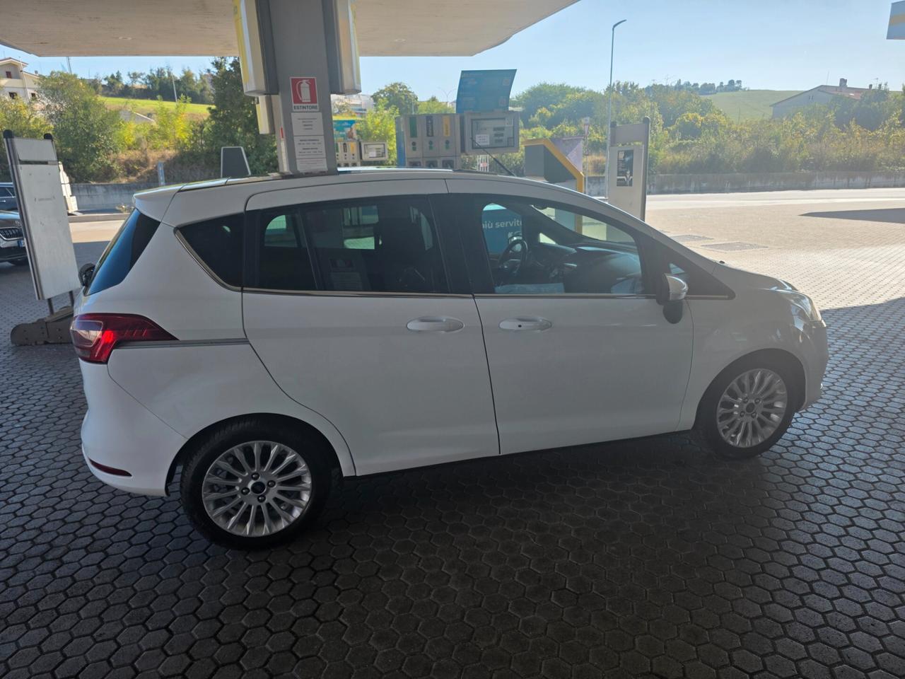 Ford B-Max Neo patentati Titanium