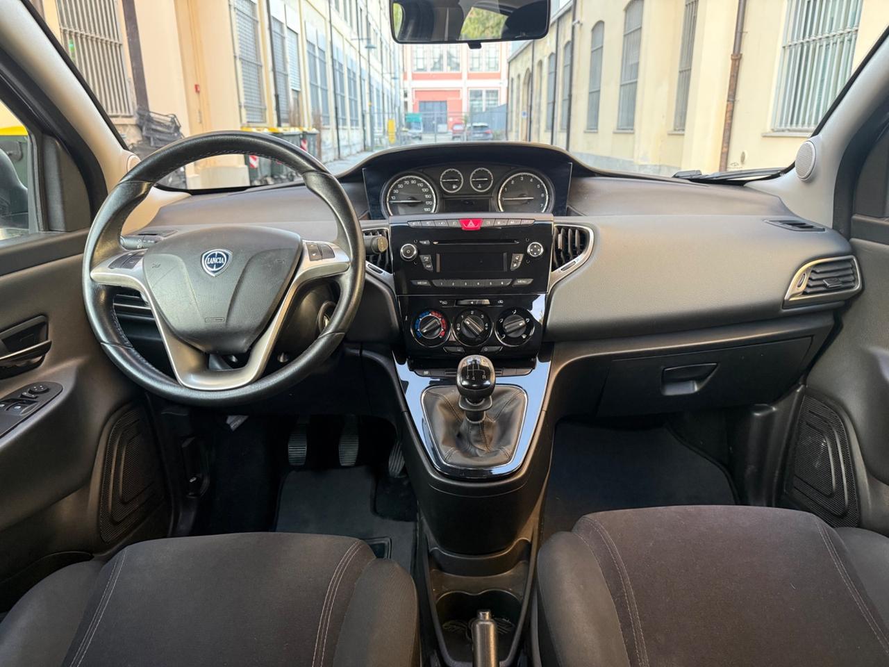 Lancia Ypsilon 1.2 69 CV 5 porte Gold euro 6