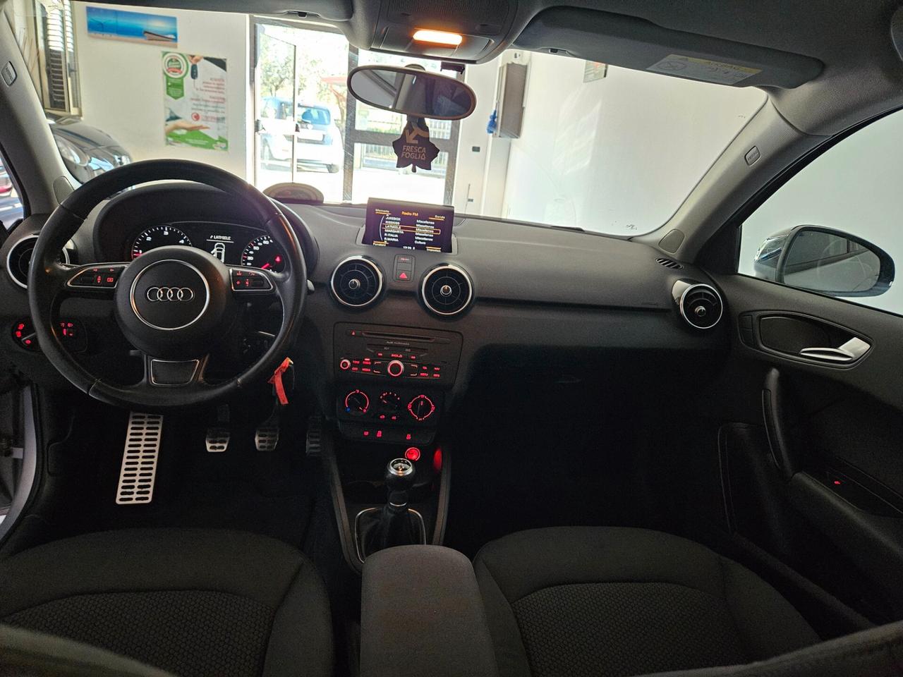 Audi A1 1.6 TDI S line edition plus