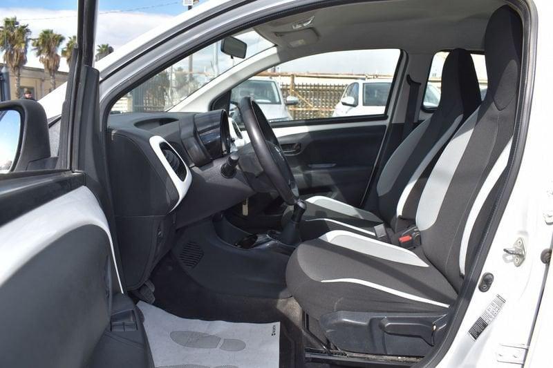 Toyota Aygo 1.0 VVT-i x-wave