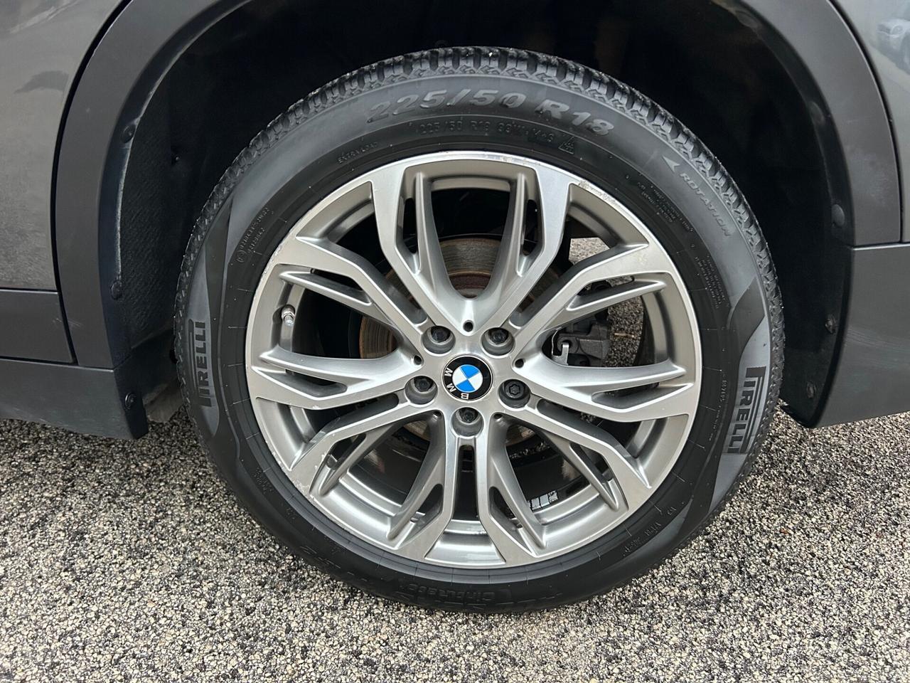 Bmw X1 sDrive18d xLine Strafull !!!