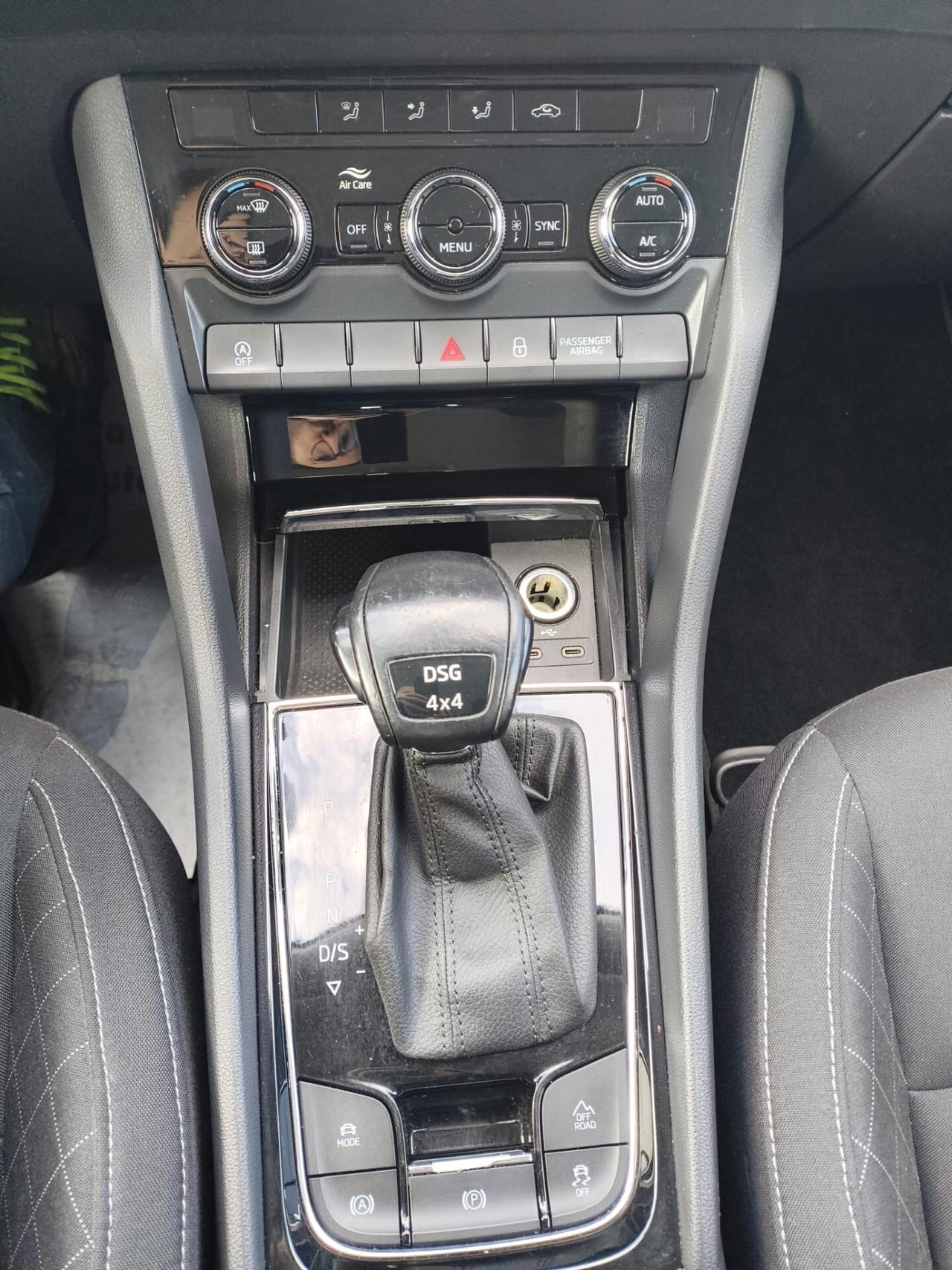 Skoda Karoq 2.0 TDI SCR 4x4 DSG Executive 150 cv