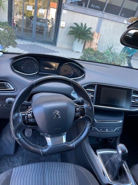 Peugeot 308 BlueHDi 100 S&S Business