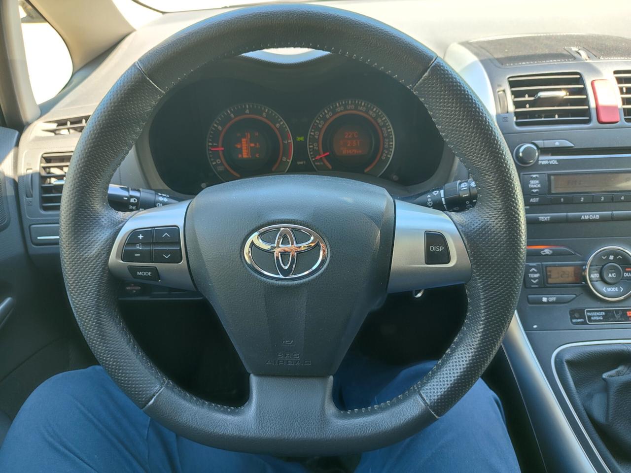 TOYOTA AURIS 1.6BENZINA POCHI KM COME NUOVA STUPENDA