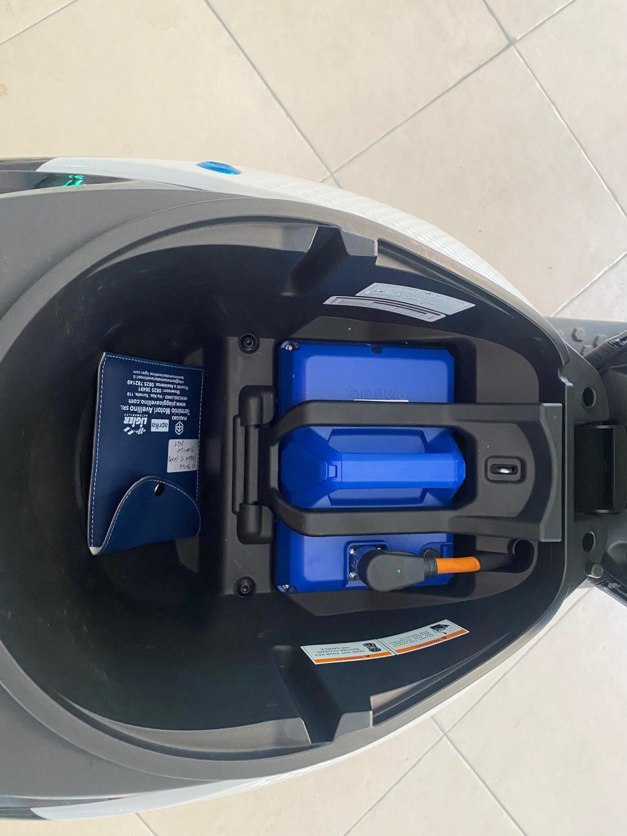 PIAGGIO ONE ACTIVE (2.7 KWH)