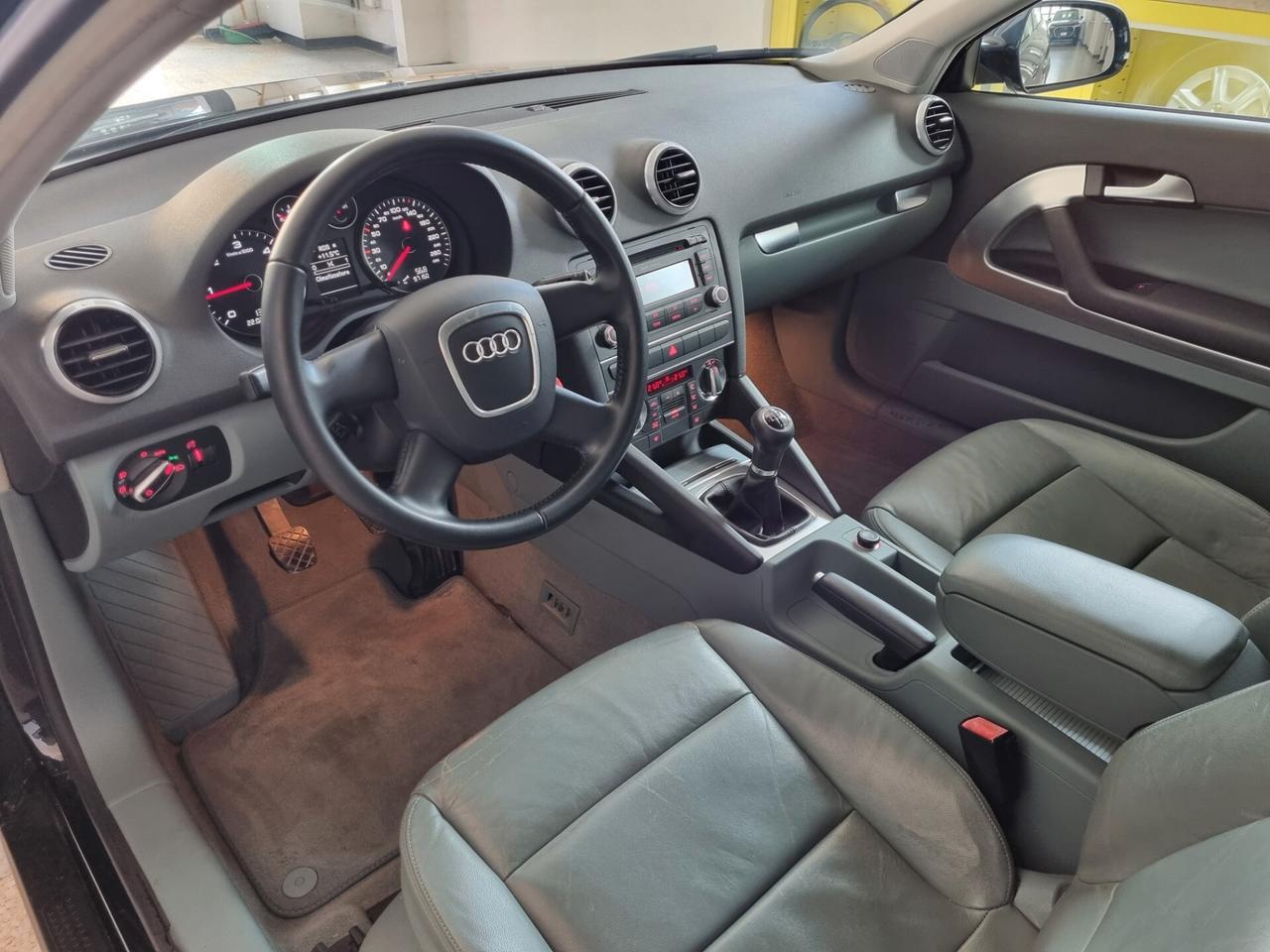 Audi A3 1.6 TDI 90 CV Ambition BI-XENON, PELLE, NEOPATENTATI