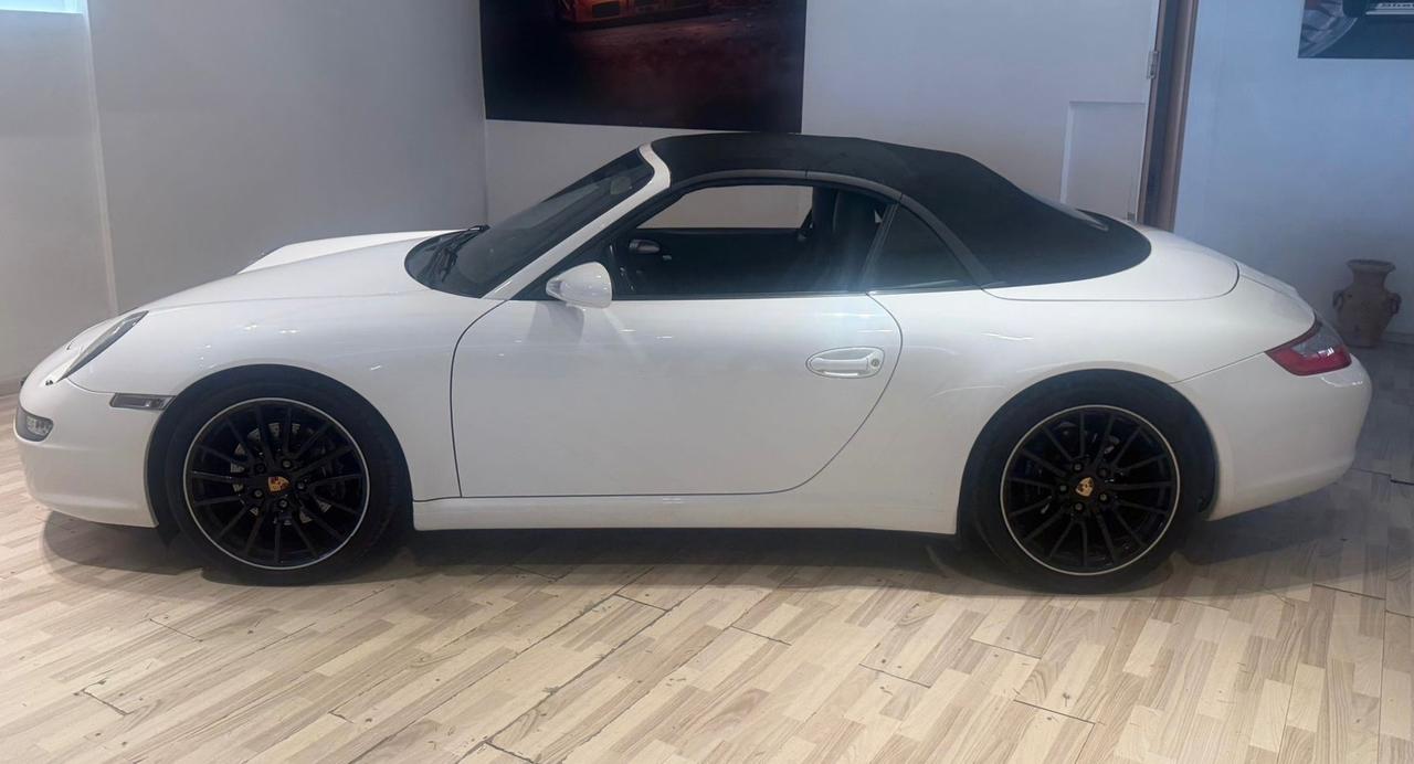 Porsche 911 Carrera Cabriolet