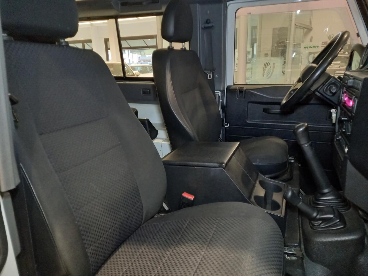 Land Rover Defender 90 2.2 EXPEDITION 032/100