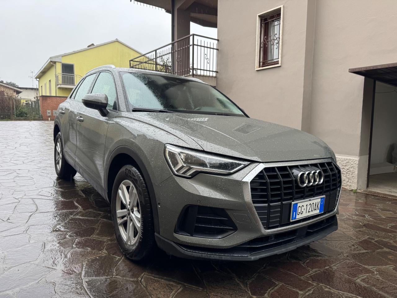 Audi Q3 SPB 45 TFSI e S tronic Business Plus
