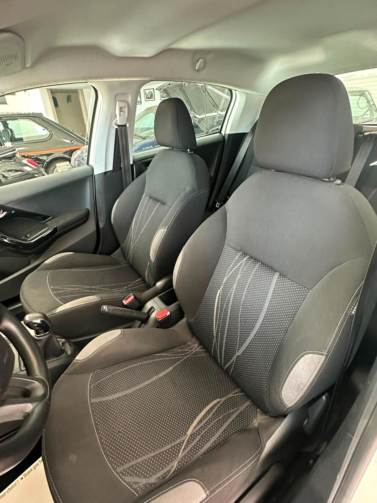 Peugeot 208 1.2 VTi 82 CV 5 porte Access