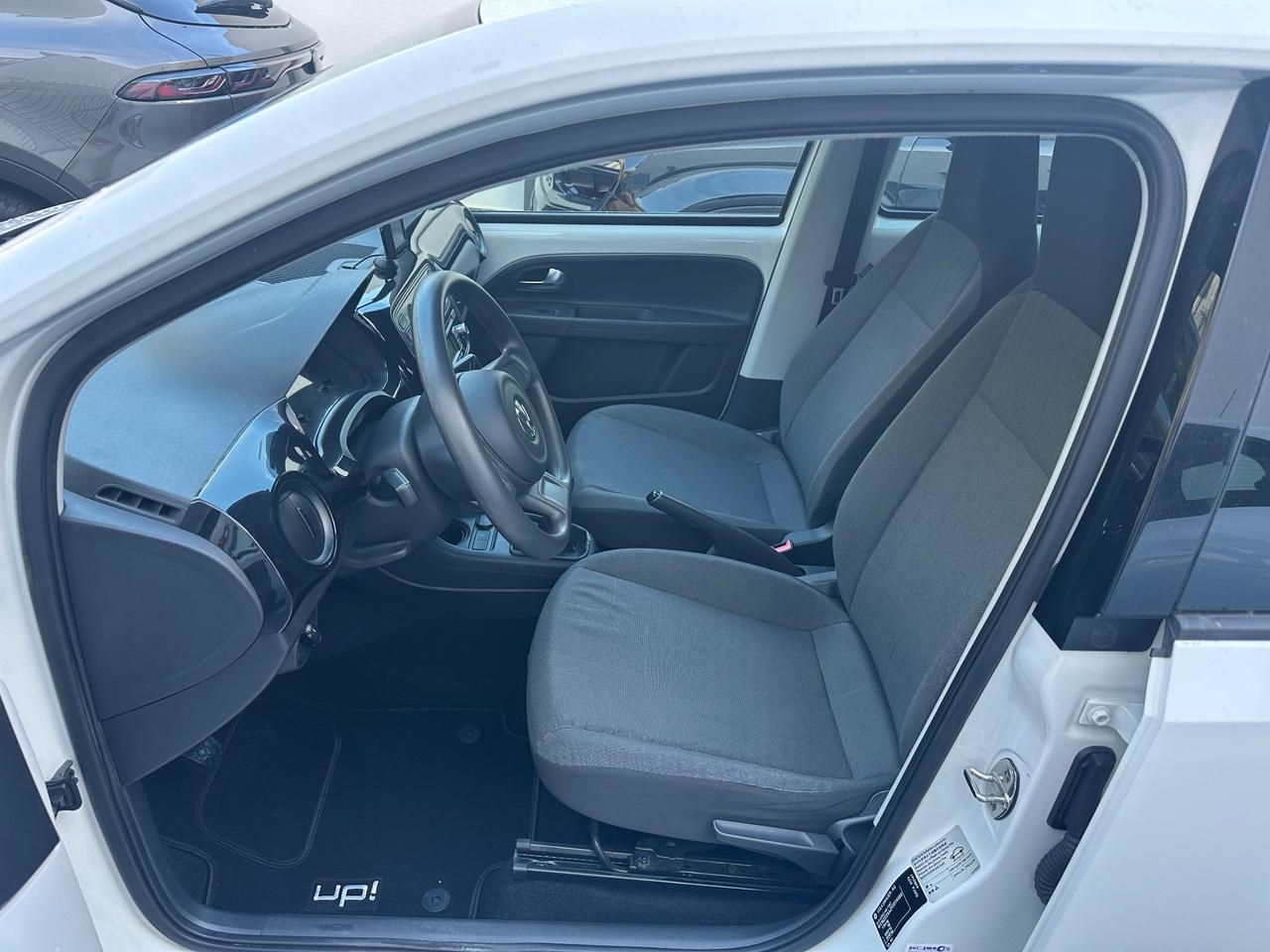 Volkswagen up! 1.0 5p. take