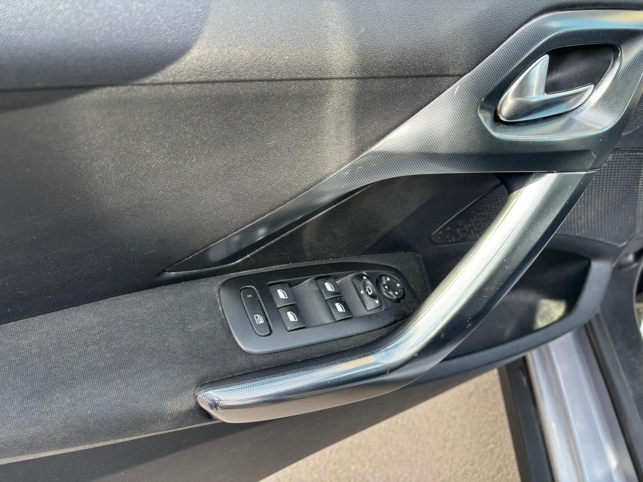 Peugeot 2008 1.6 e-HDi 92 CV Stop&Start Allure