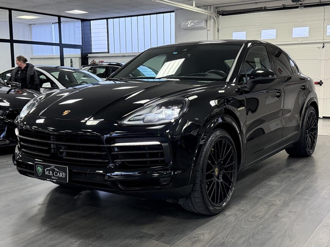 Porsche Cayenne Coupe e-hybrid Platinum Edition