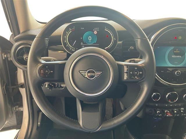 MINI Mini 5 Porte 1.5 Twin Power Turbo Cooper Essential