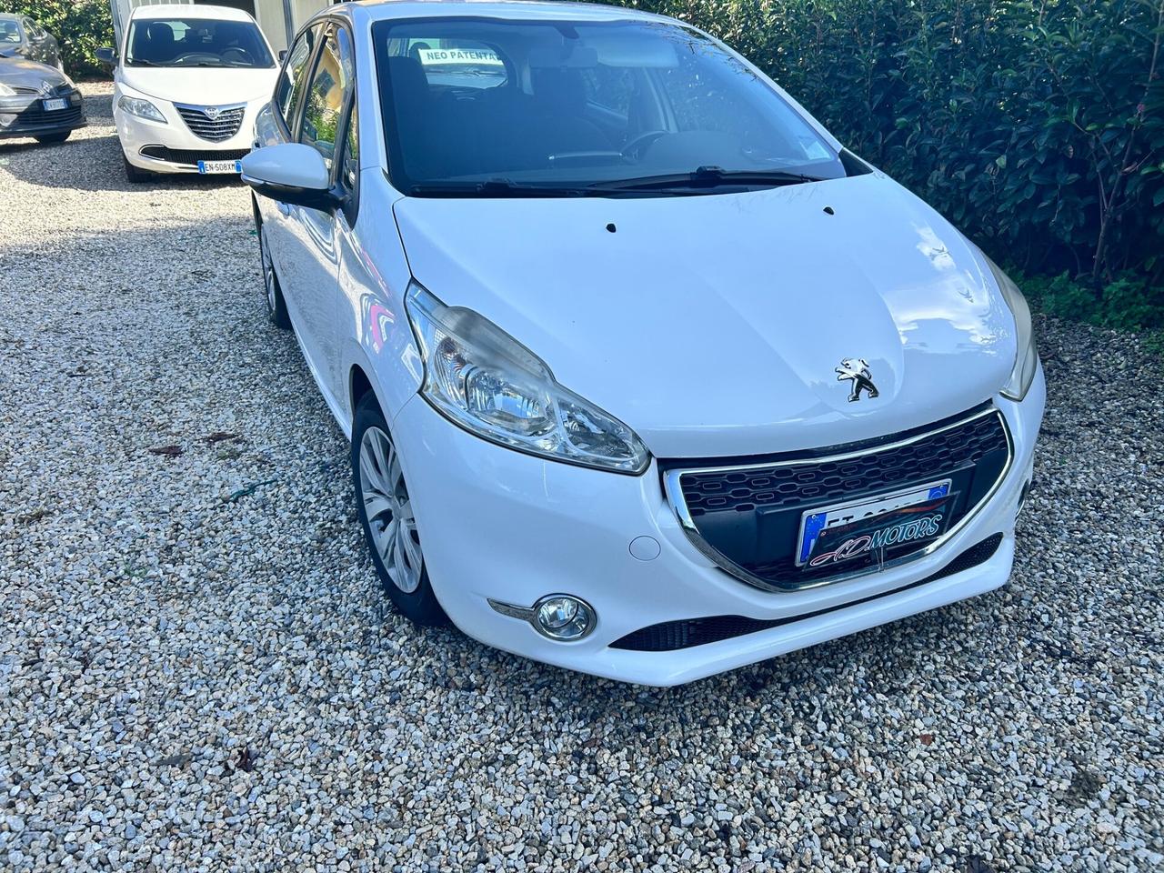 Peugeot 208 1.4 HDi 68 CV 5 porte Allure