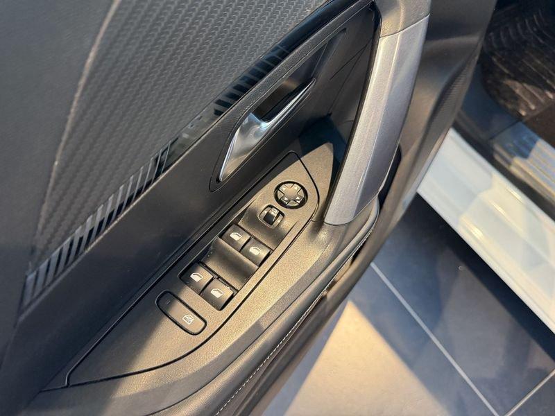 Peugeot 2008 2008 BlueHDi 130 S&S EAT8 Allure