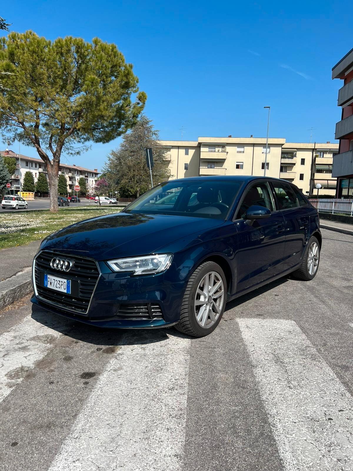 Audi A3 Sedan 35 TDI S tronic Business
