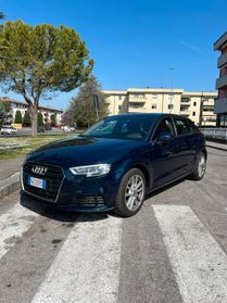 Audi A3 Sedan 35 TDI S tronic Business