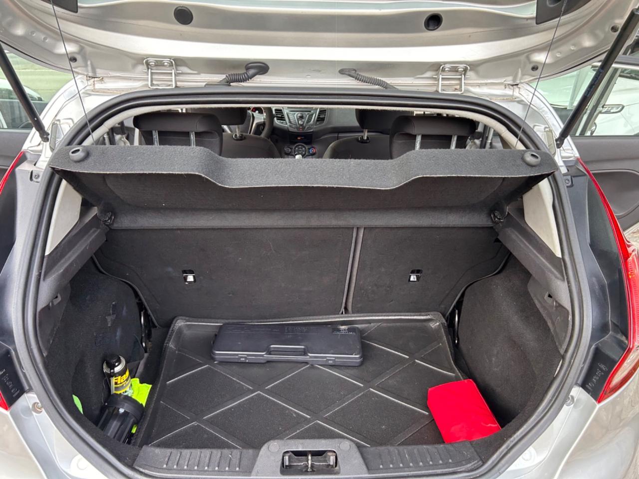 Ford Fiesta 1.4 5 porte Bz.- GPL Business