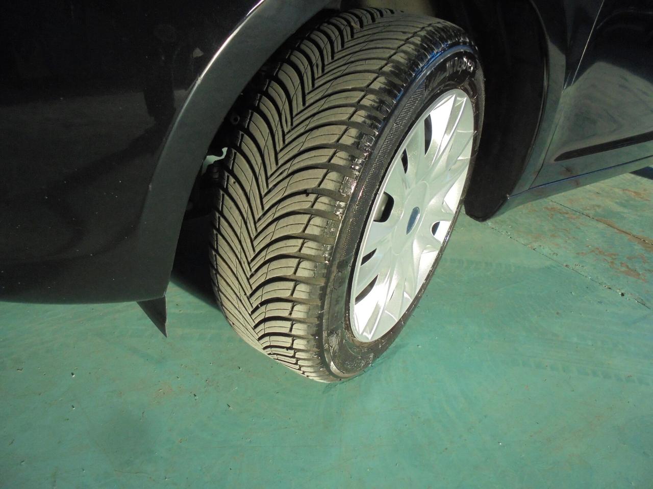 Lancia Ypsilon 1.2 69 CV 5 porte Elefantino NEOPATENTATI