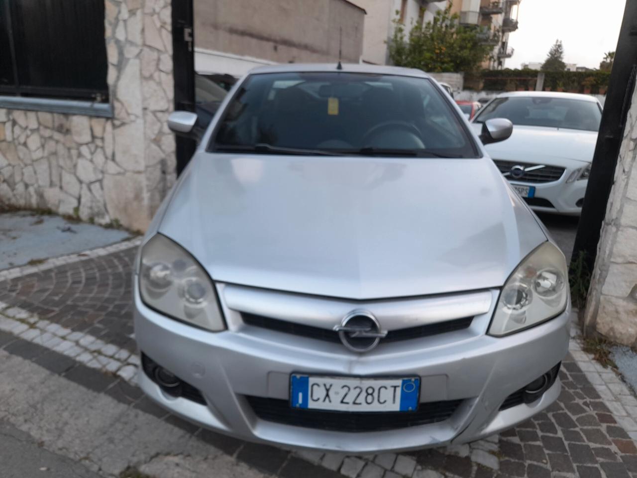Opel Tigra TwinTop 1.4 16V Enjoy