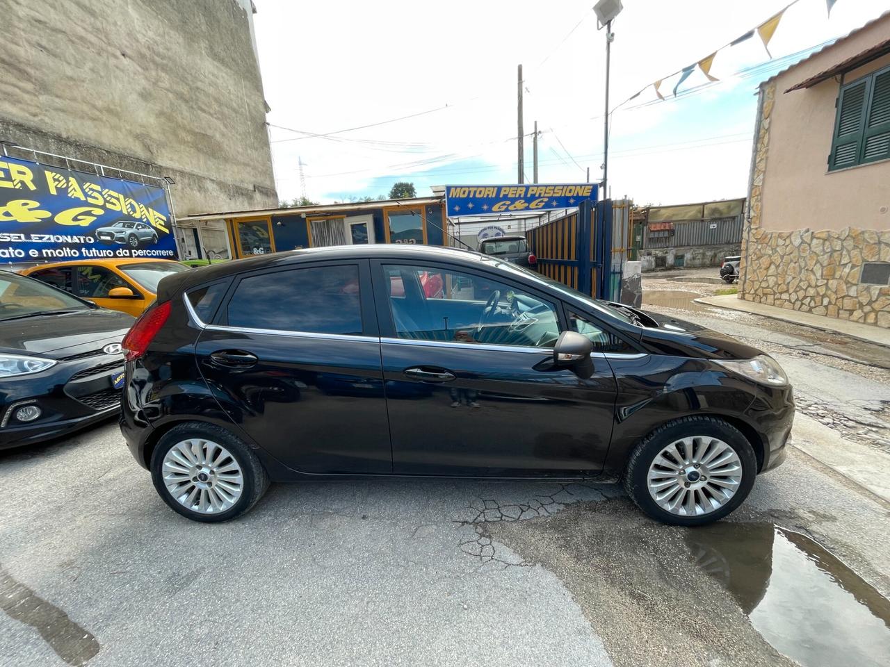 Ford Fiesta 1.4 TDCi 68CV 5 porte Titanium