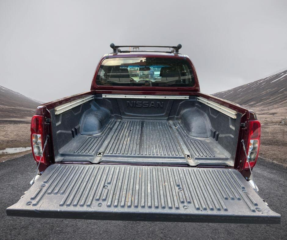 Nissan Navara 2.5 dCi 190CV 4 porte Double Cab LE