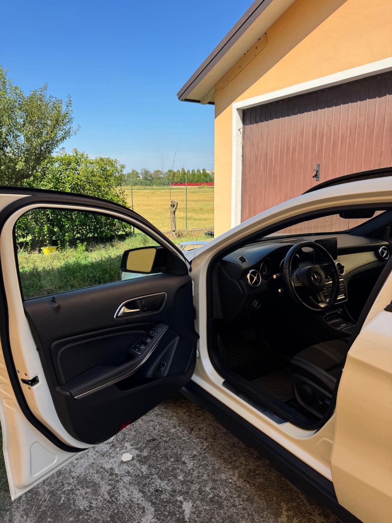 Mercedes-benz GLA 200 d Automatic Premium