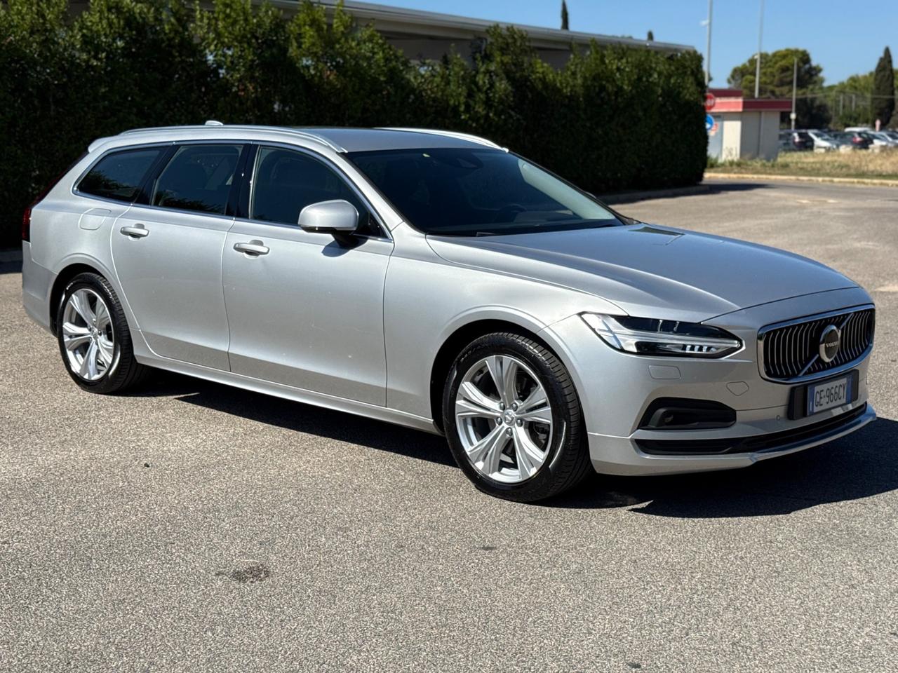 Volvo V90 B4 (d) Geartronic Momentum Business Pro