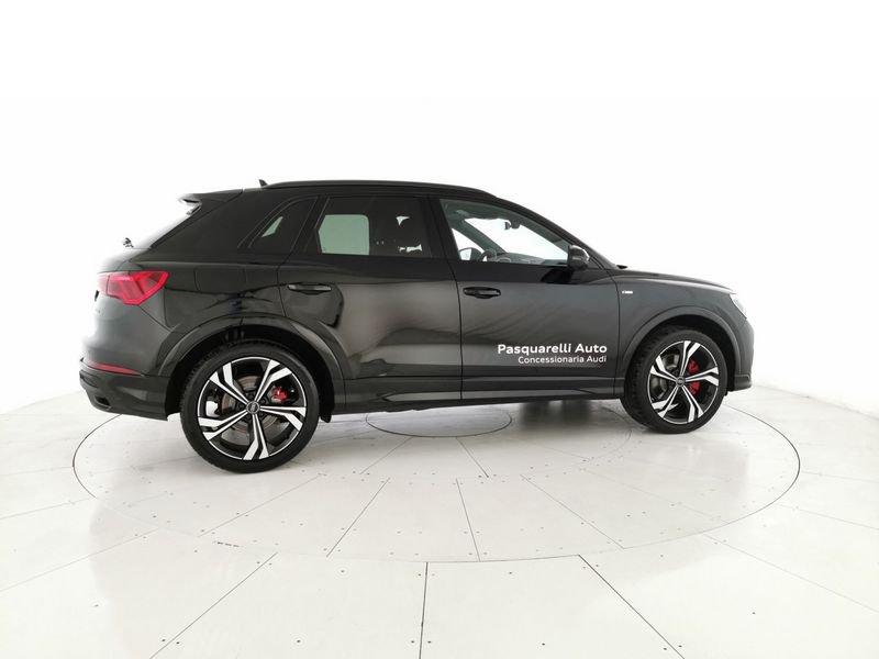 Audi Q3 45 2.0 tfsi Identity Black quattro 245cv s-tronic