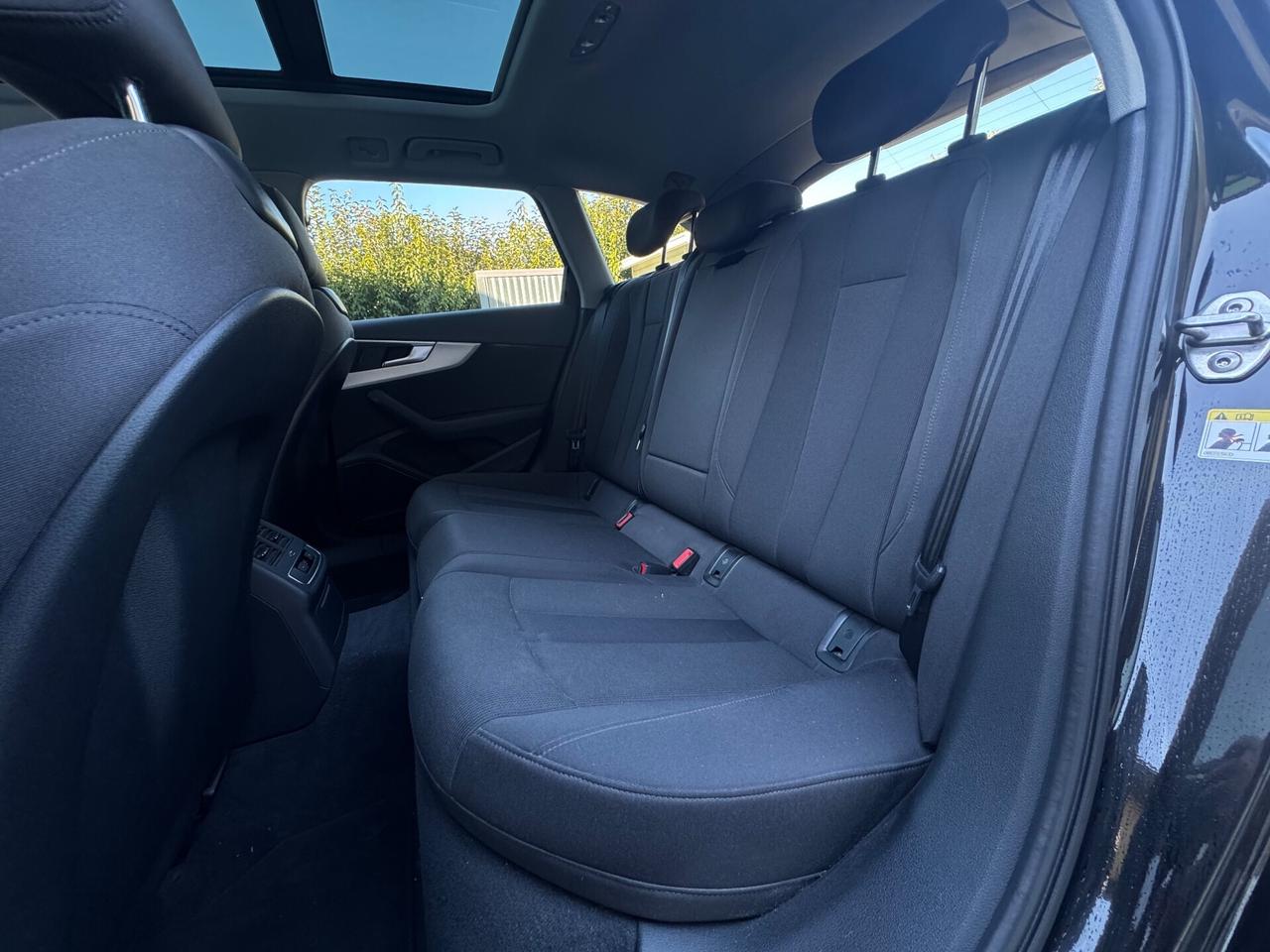 Audi A4 2.0 TDI 150 CV ultra S-Line Sport