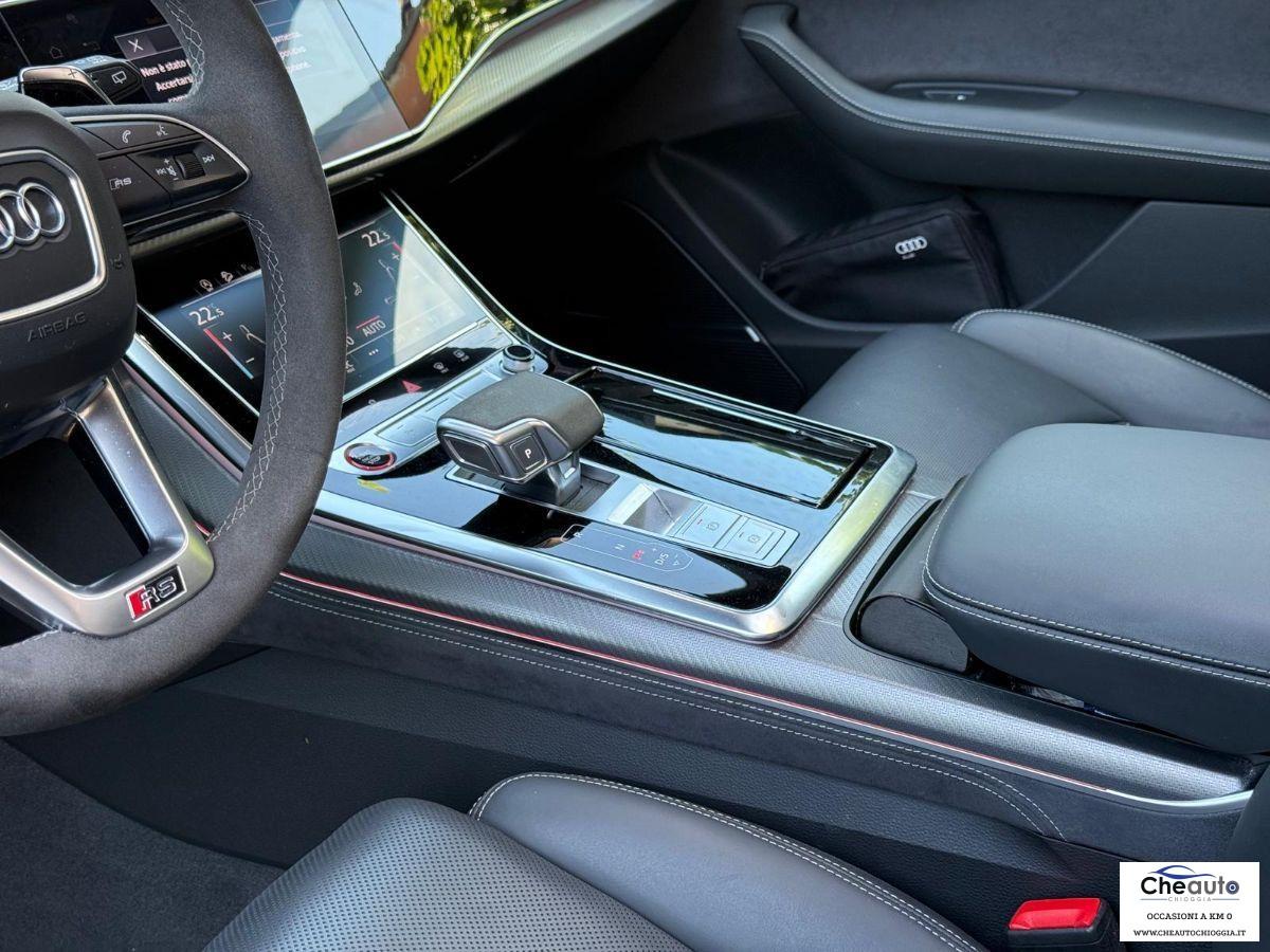 AUDI - RSQ8 - RS Q8 TFSI V8 quattro tiptr. Performance