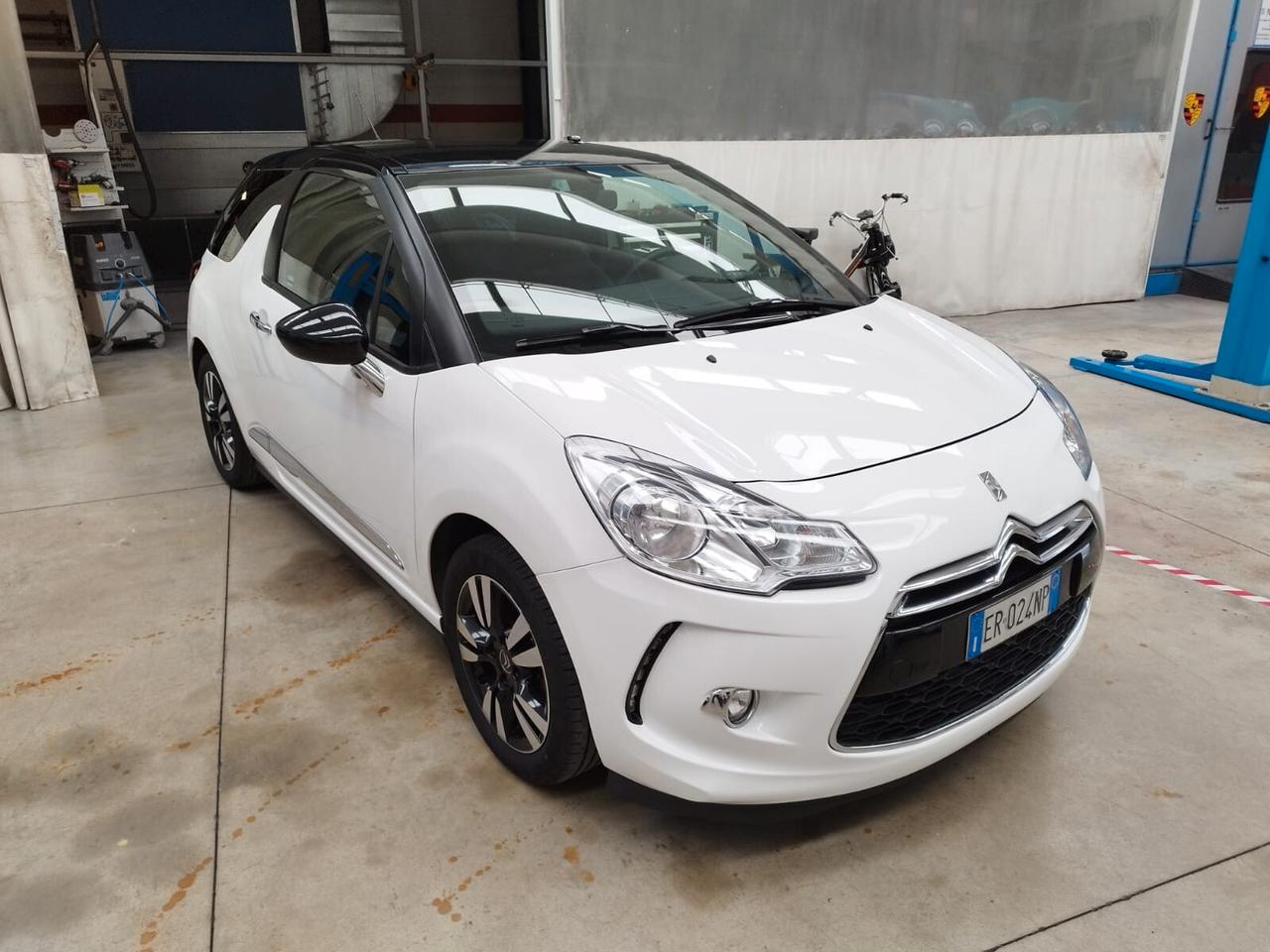 Ds DS3 DS 3 1.2 VTi 82 Just Black