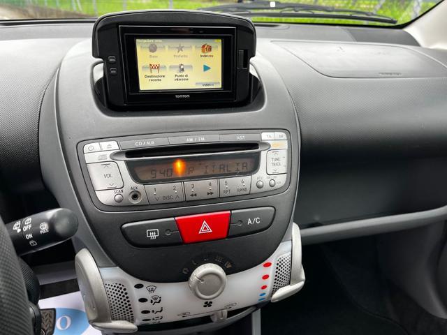 TOYOTA Aygo 1.0 12V VVT-i 5 porte Sol Connect
