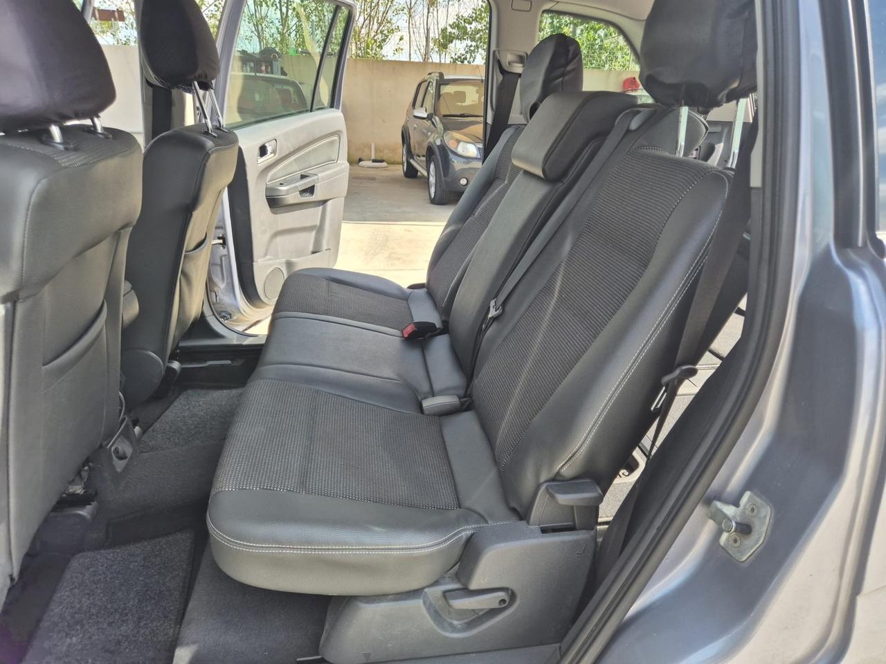 Opel Zafira 1.9 CDTI 120CV Cosmo 7 POSTI