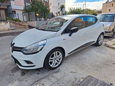 Renault Clio dCi 8V 75 CV 5 porte Moschino Zen